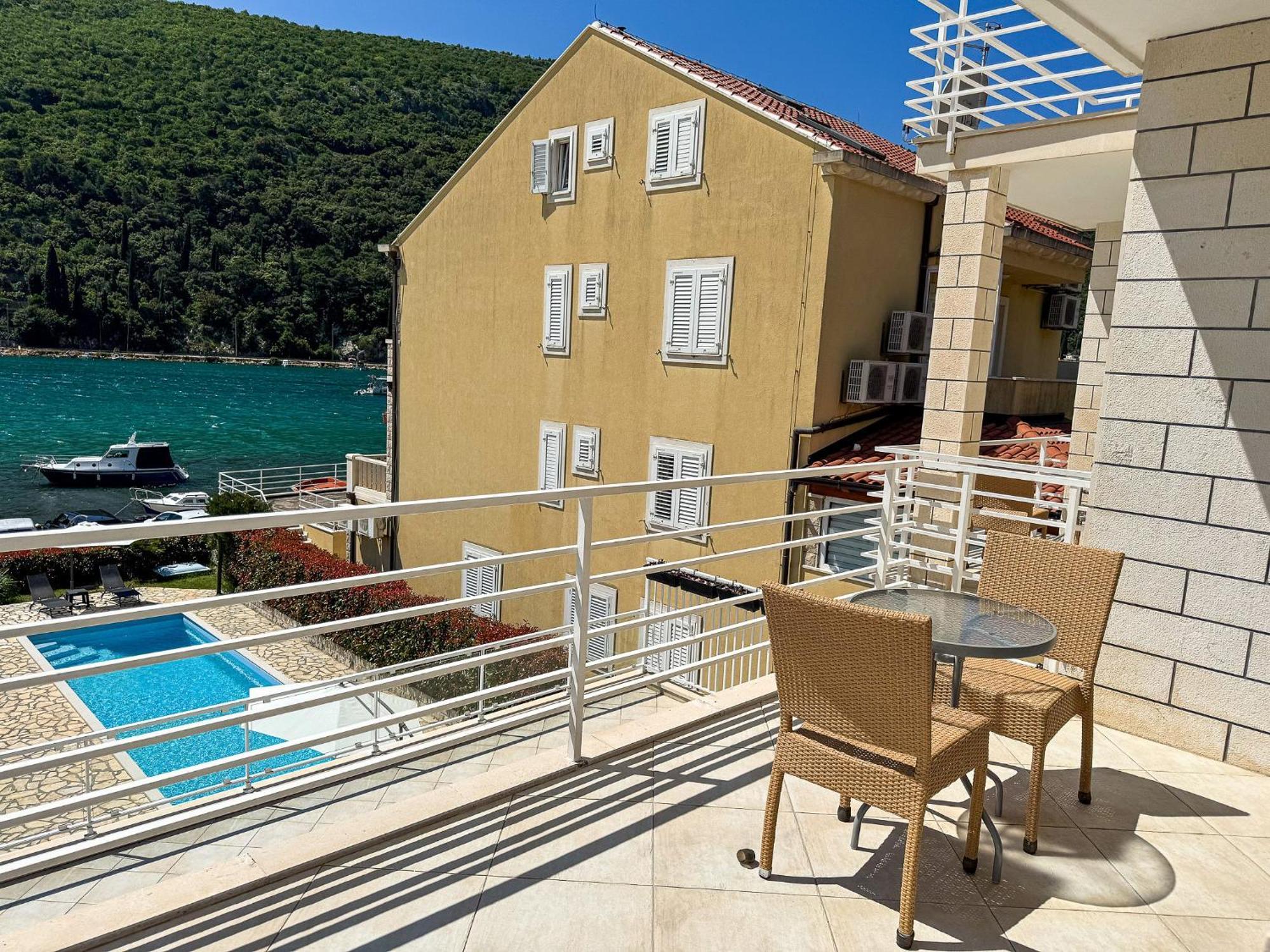Apartments Pralas Mokošica Exteriér fotografie