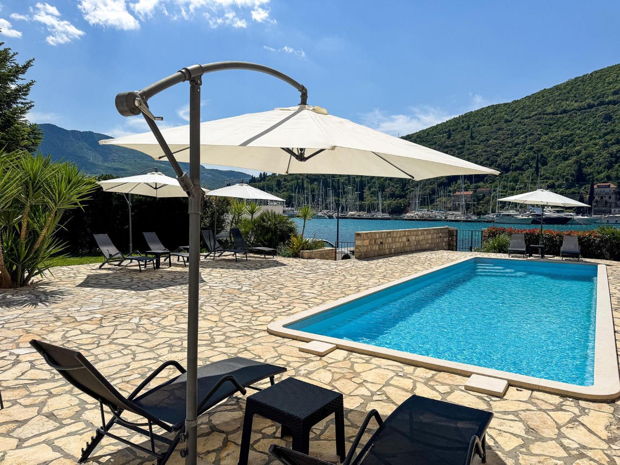 Apartments Pralas Mokošica Exteriér fotografie