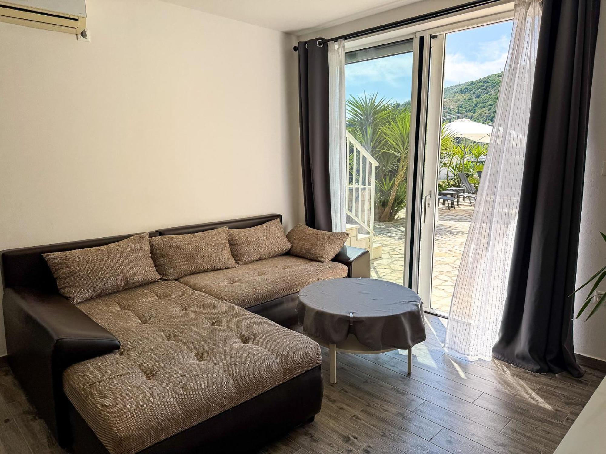 Apartments Pralas Mokošica Exteriér fotografie