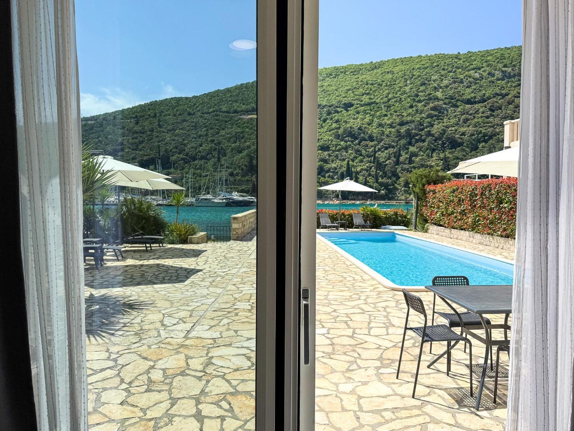 Apartments Pralas Mokošica Exteriér fotografie