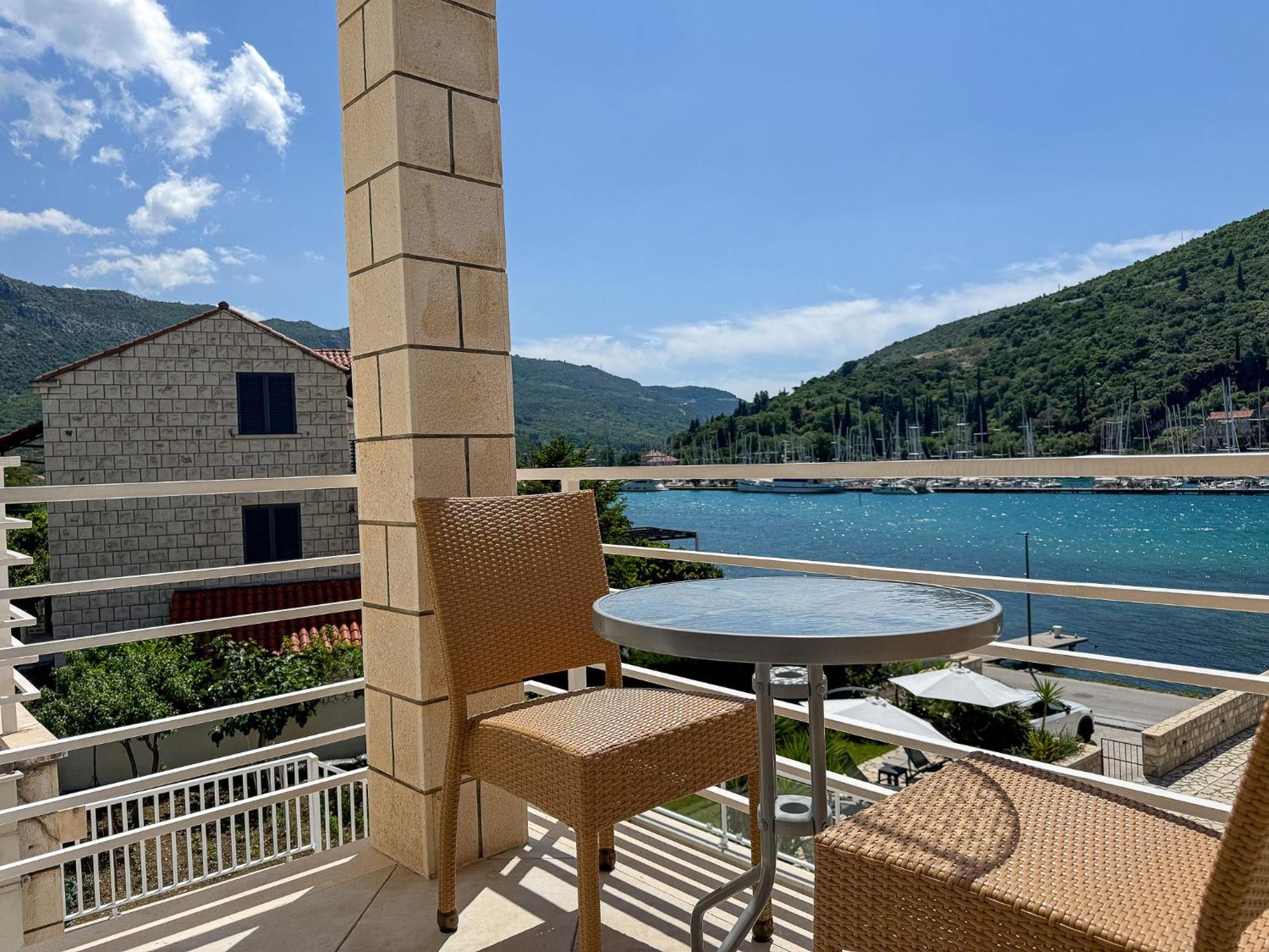 Apartments Pralas Mokošica Exteriér fotografie