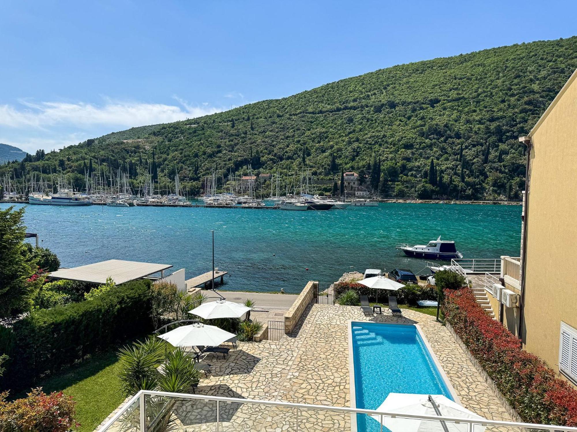 Apartments Pralas Mokošica Exteriér fotografie